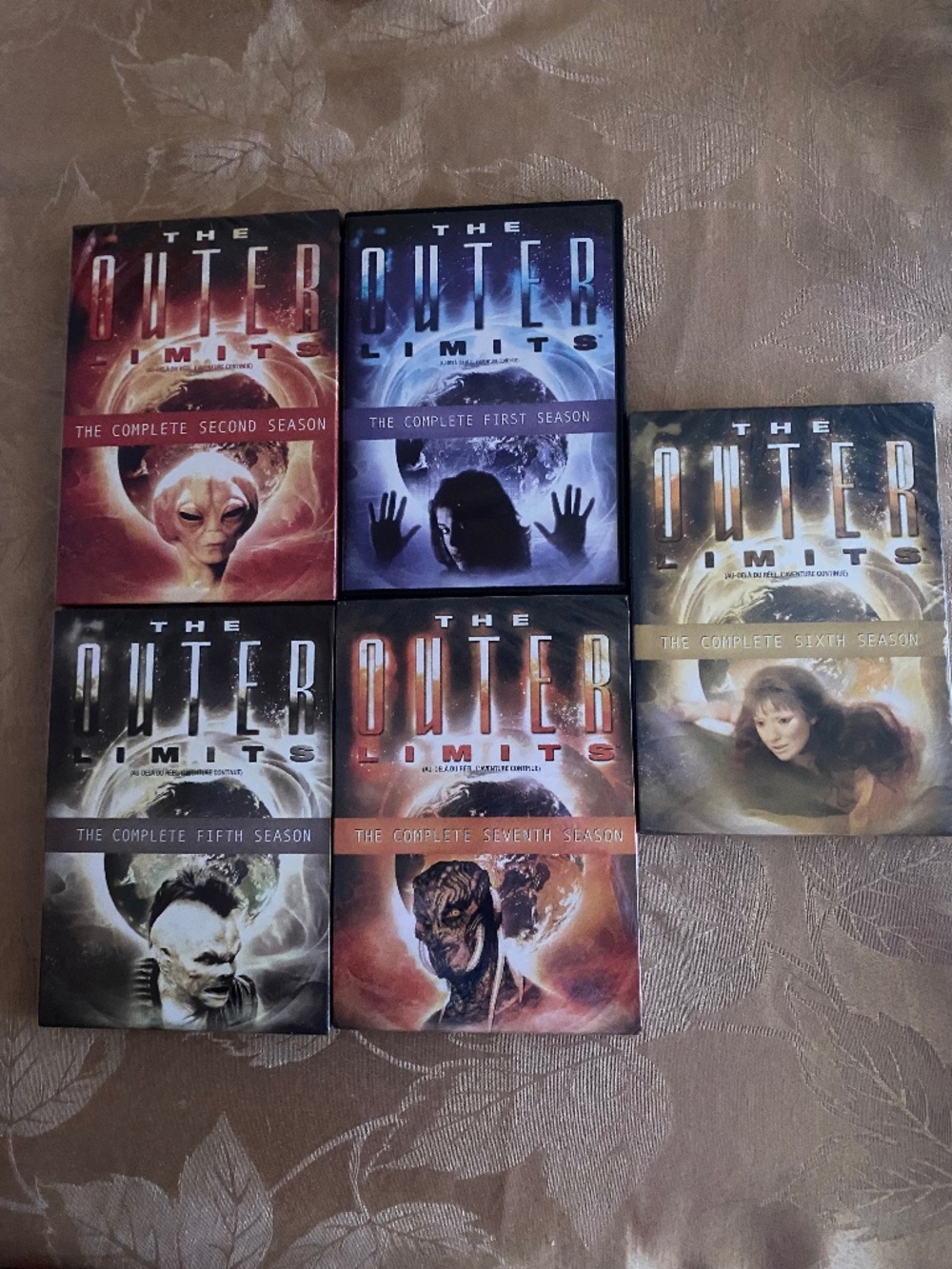 The Outer Limits bundle (1st, 2nd, 5th, 6th, 7th seasons) complete sets.